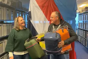 Overdracht donatie Veteranenshop aan Kapitein Ad Potters Nederlands Veteraneninstituut