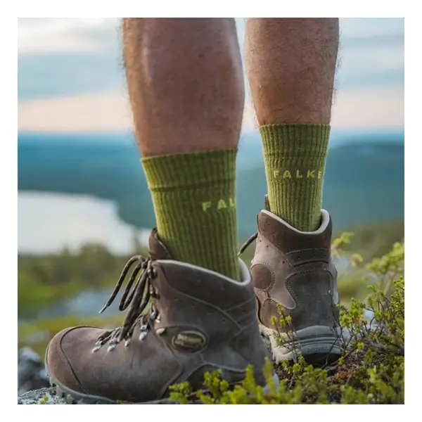 Heren wandelsokken Falke tk2 wool sfeer 2