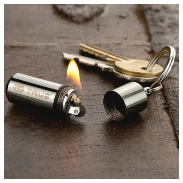 Aansteker Firestash clam sleutelhanger sfeerfoto